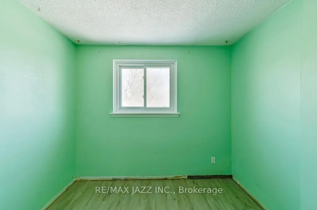 Photo 22 of 75 Loscombe Drive, Clarington, Bowmanville — HOMEH