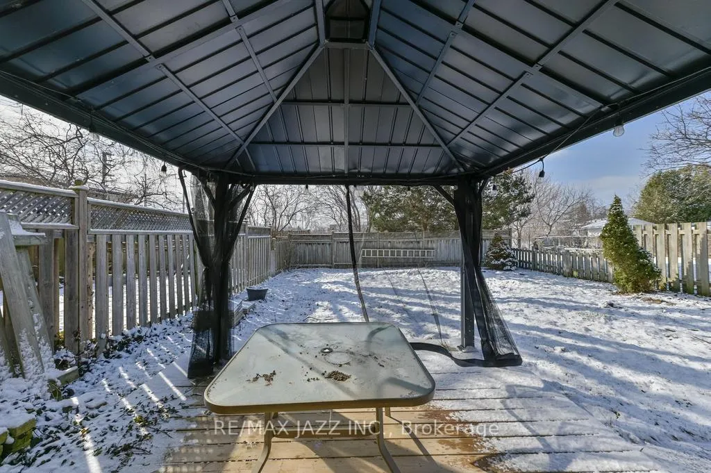 Photo 25 of 75 Loscombe Drive, Clarington, Bowmanville — HOMEH