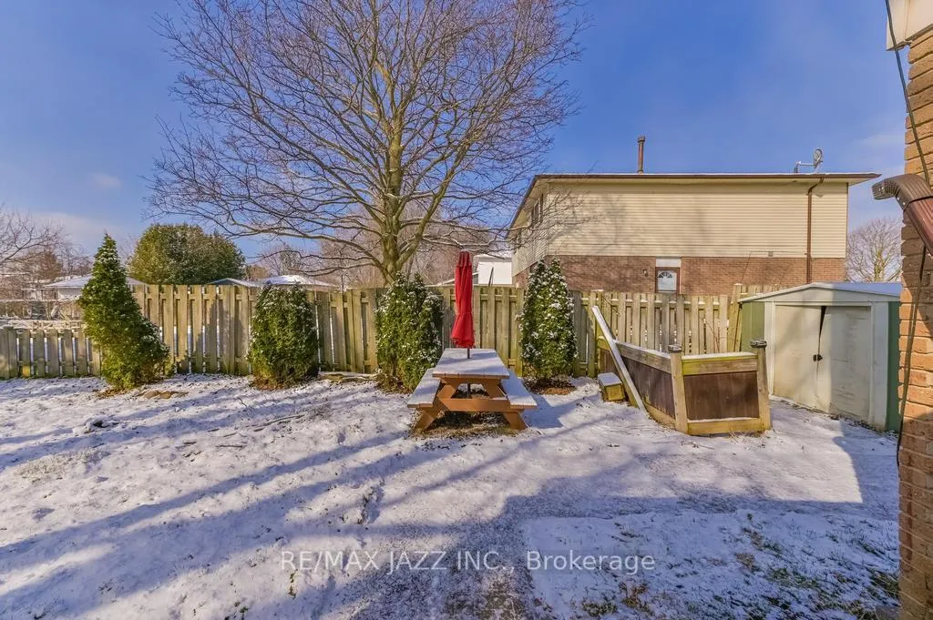 Photo 26 of 75 Loscombe Drive, Clarington, Bowmanville — HOMEH