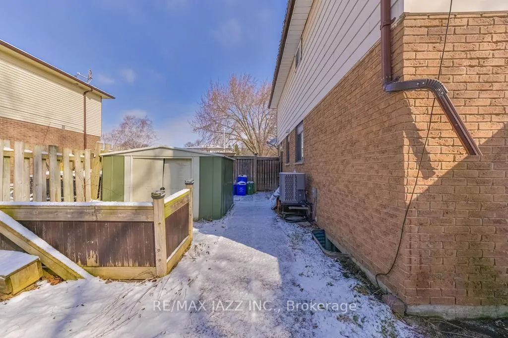 Photo 27 of 75 Loscombe Drive, Clarington, Bowmanville — HOMEH