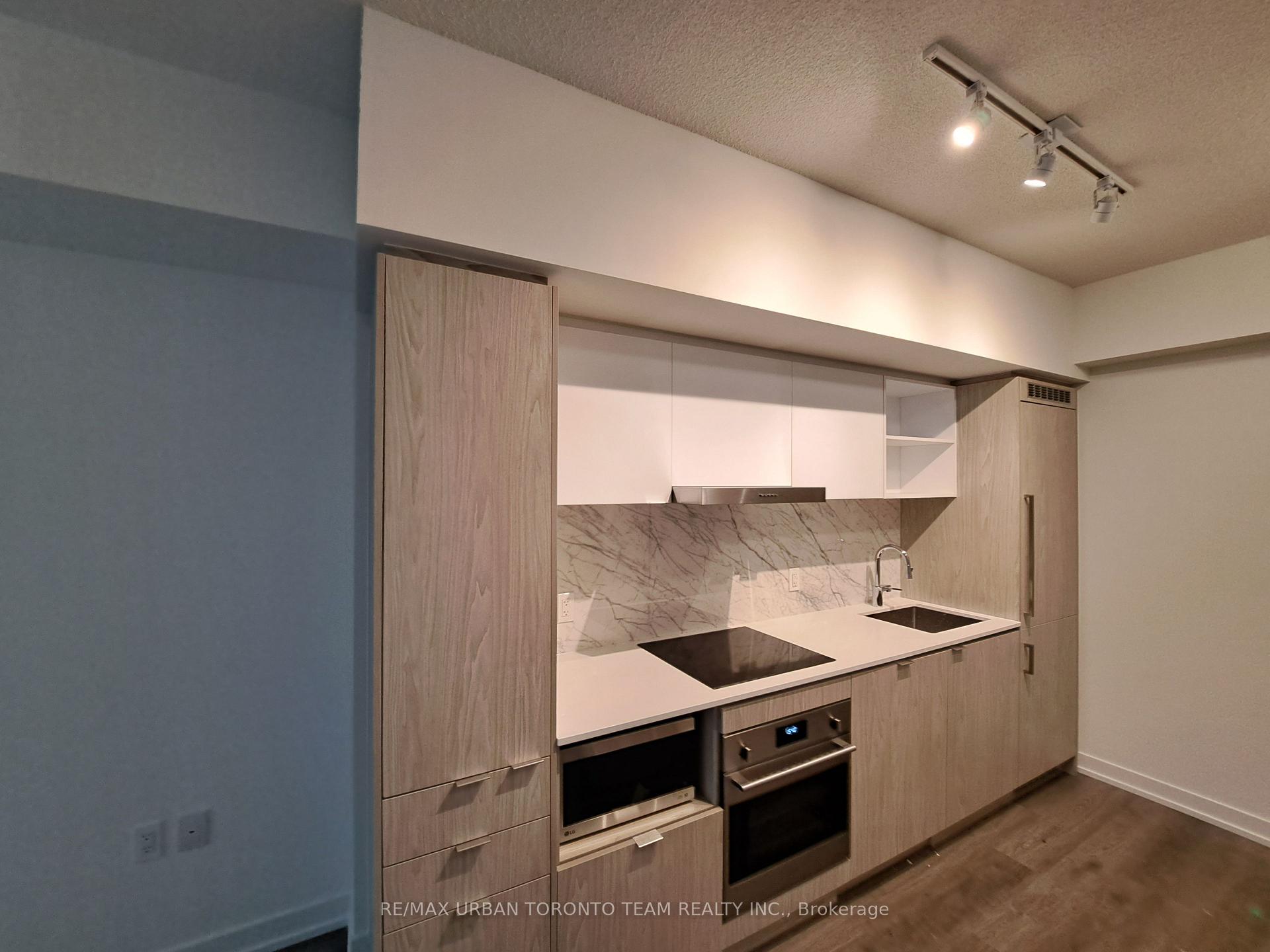 Photo 3 of Unit 4612, 55 Cooper Street, Toronto, Waterfront Communities — HOMEH