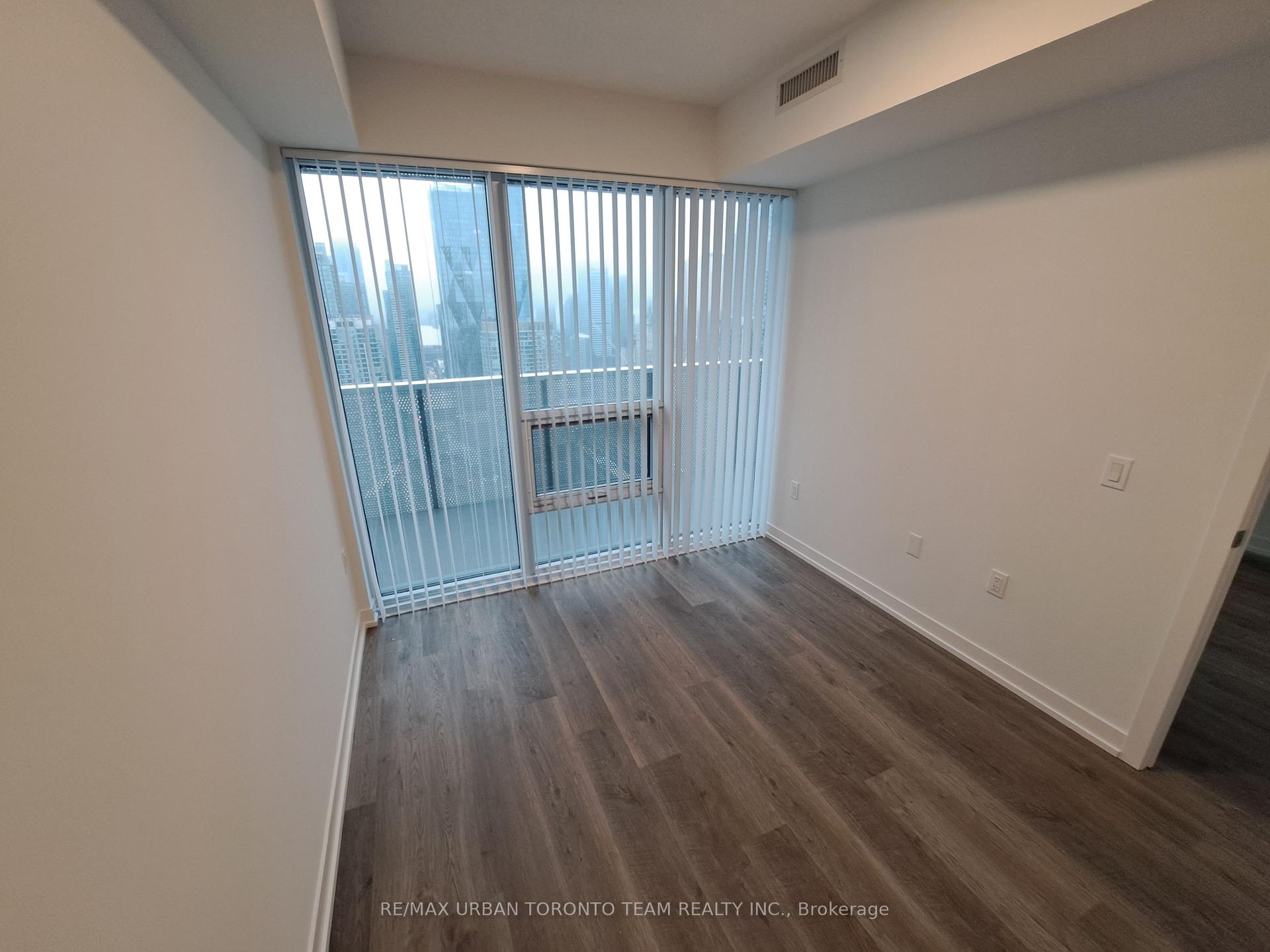 Photo 6 of Unit 4612, 55 Cooper Street, Toronto, Waterfront Communities — HOMEH
