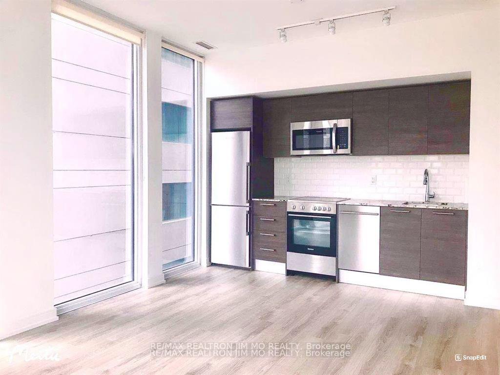 Photo 6 of Unit 802, 28 Wellesley Street E, Toronto, Church-Yonge Corridor — HOMEH
