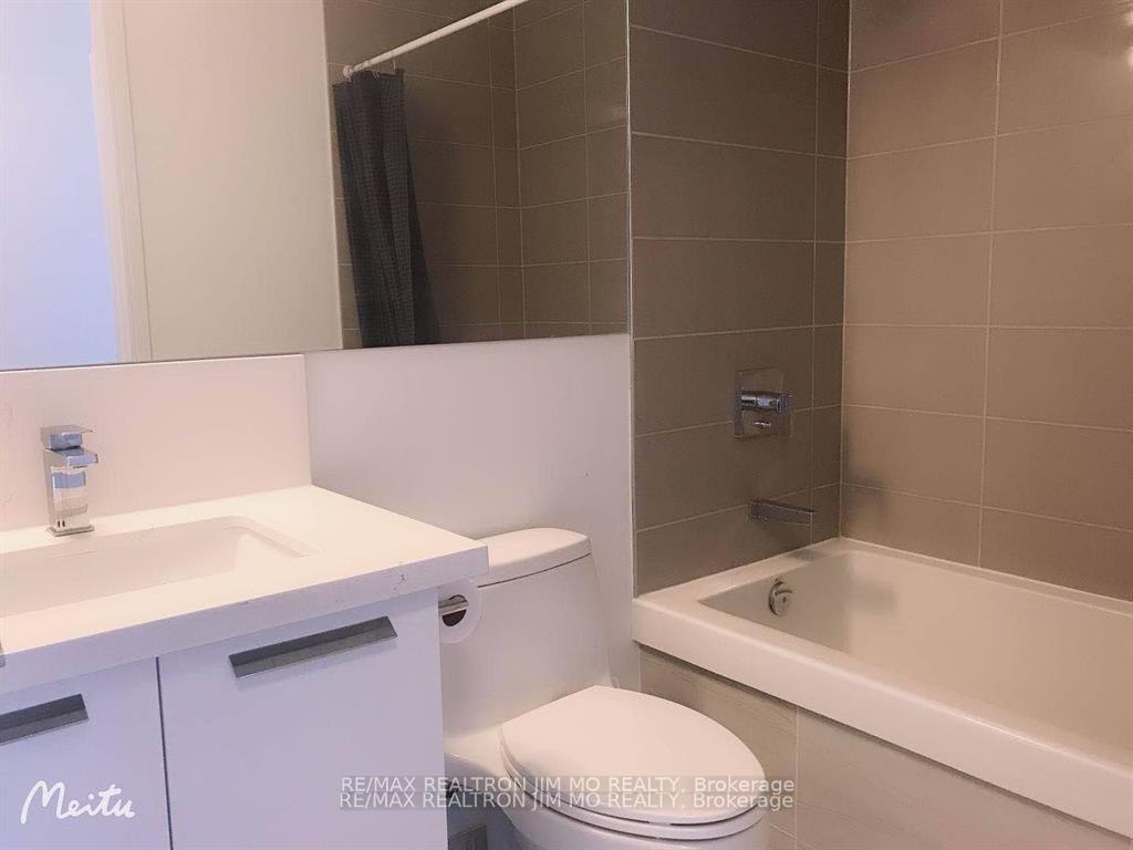 Photo 12 of Unit 802, 28 Wellesley Street E, Toronto, Church-Yonge Corridor — HOMEH
