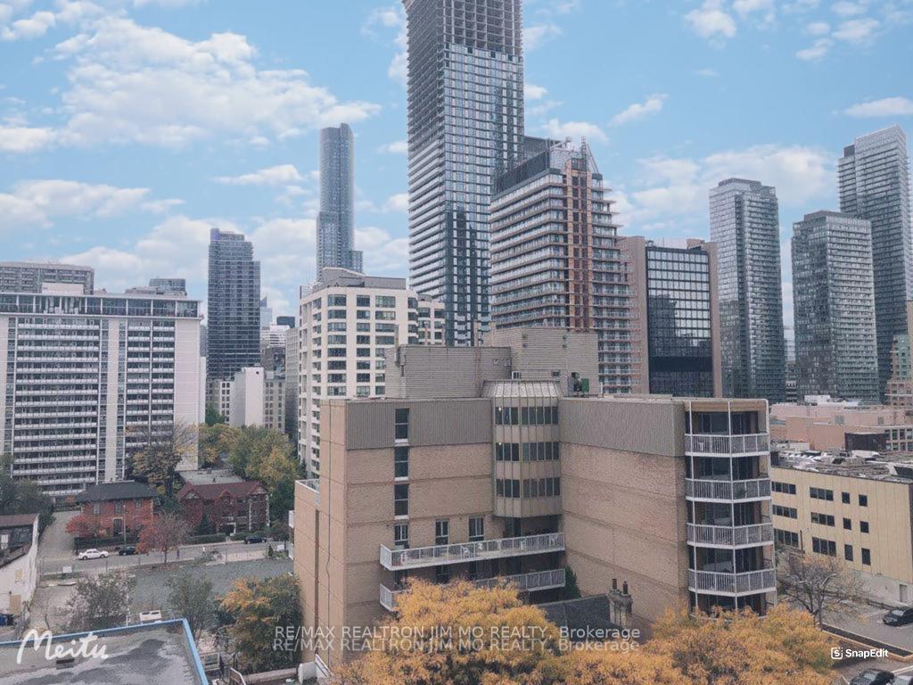 Photo 13 of Unit 802, 28 Wellesley Street E, Toronto, Church-Yonge Corridor — HOMEH
