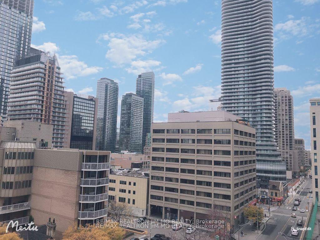 Photo 14 of Unit 802, 28 Wellesley Street E, Toronto, Church-Yonge Corridor — HOMEH