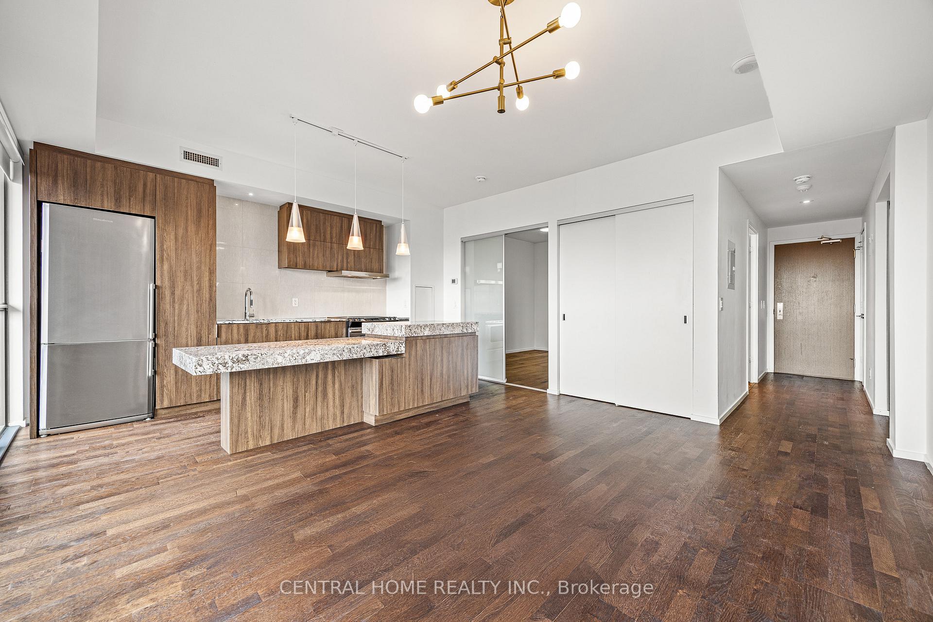 Photo 4 of Unit 3708, 101 Charles Street E, Toronto, Church-Yonge Corridor — HOMEH