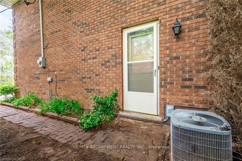 Photo 28 of 152 7th Concession Road E, Hamilton, Rural Flamborough — HOMEH
