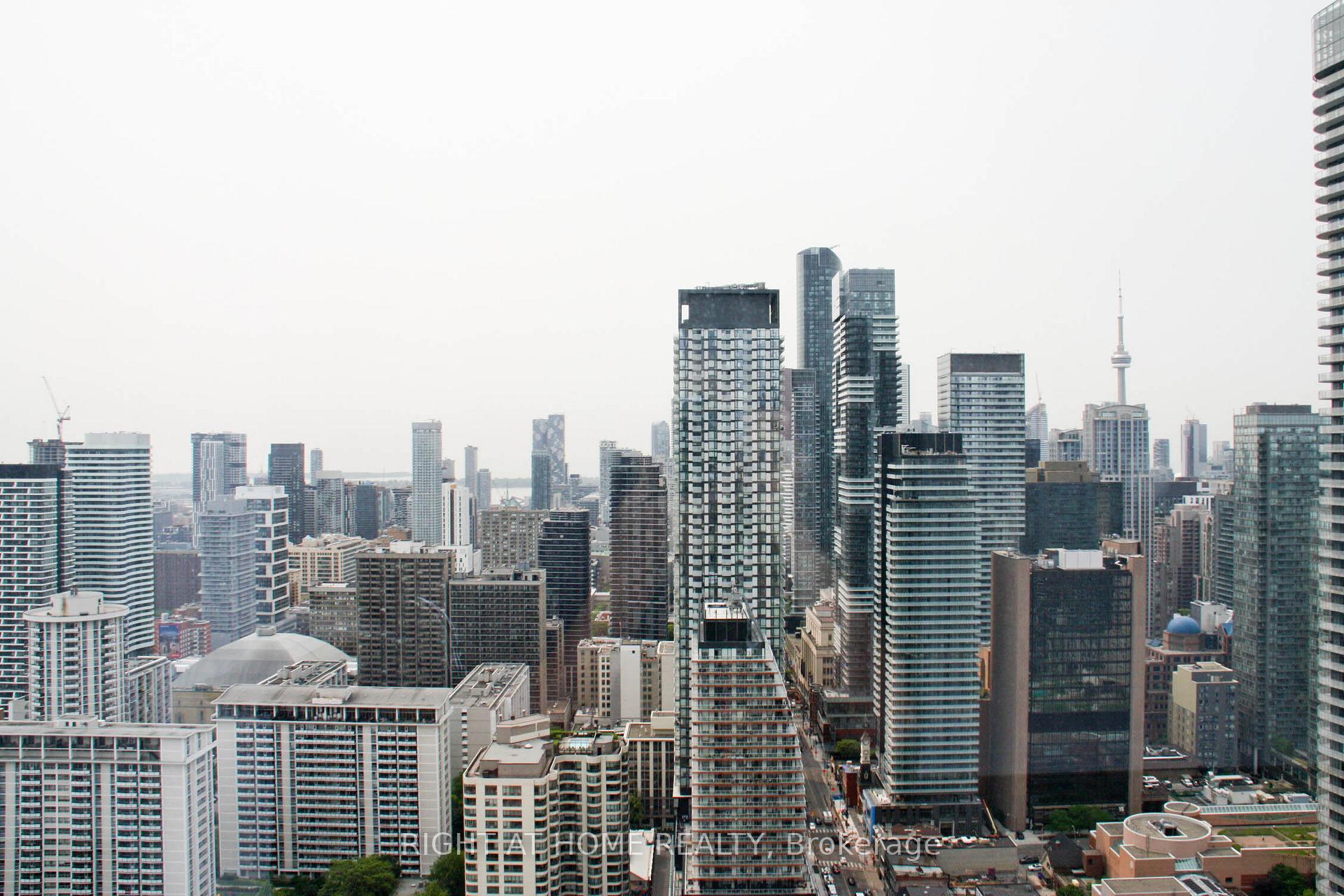 Photo 3 of Unit 4505, 3 Gloucester Street, Toronto, Church-Yonge Corridor — HOMEH