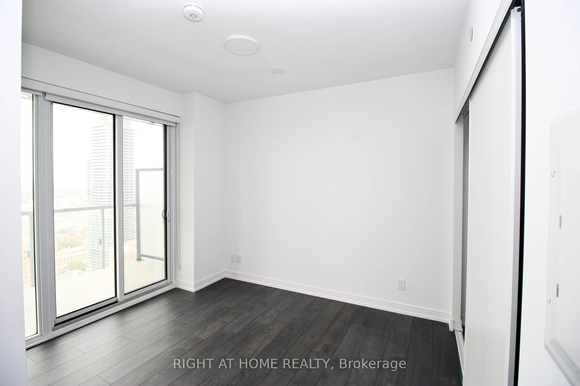 Photo 9 of Unit 4505, 3 Gloucester Street, Toronto, Church-Yonge Corridor — HOMEH