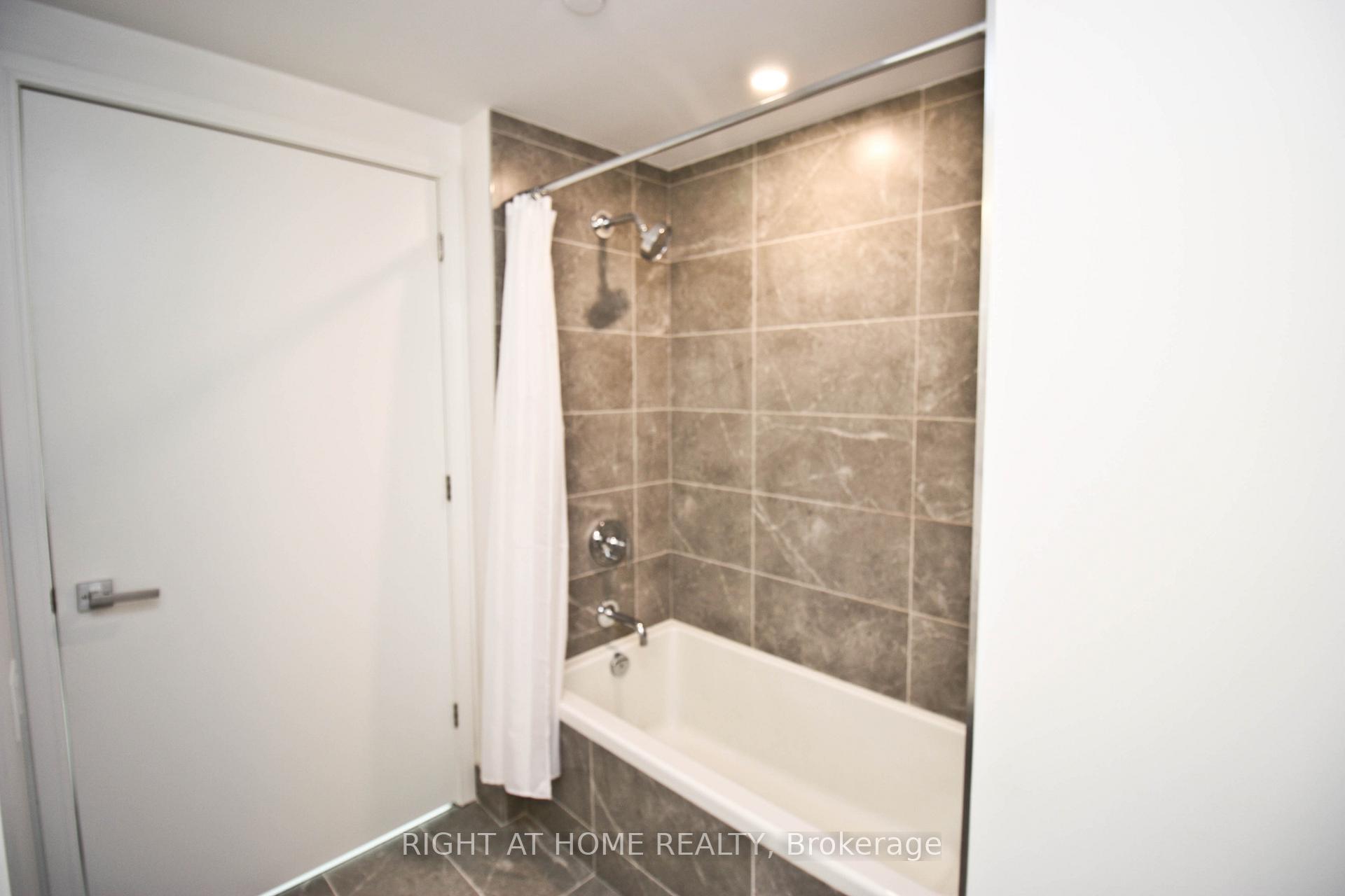 Photo 11 of Unit 4505, 3 Gloucester Street, Toronto, Church-Yonge Corridor — HOMEH