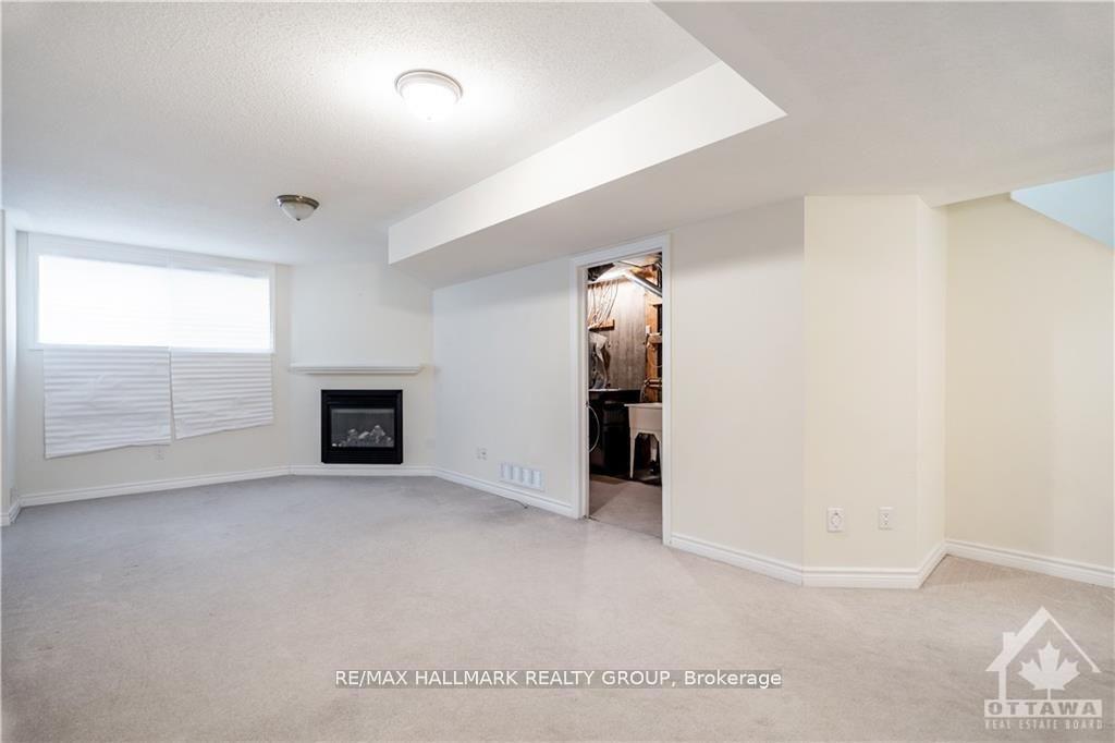 Photo 19 of 696 Paul Metivier Drive, Ottawa, Barrhaven - Strandherd — HOMEH