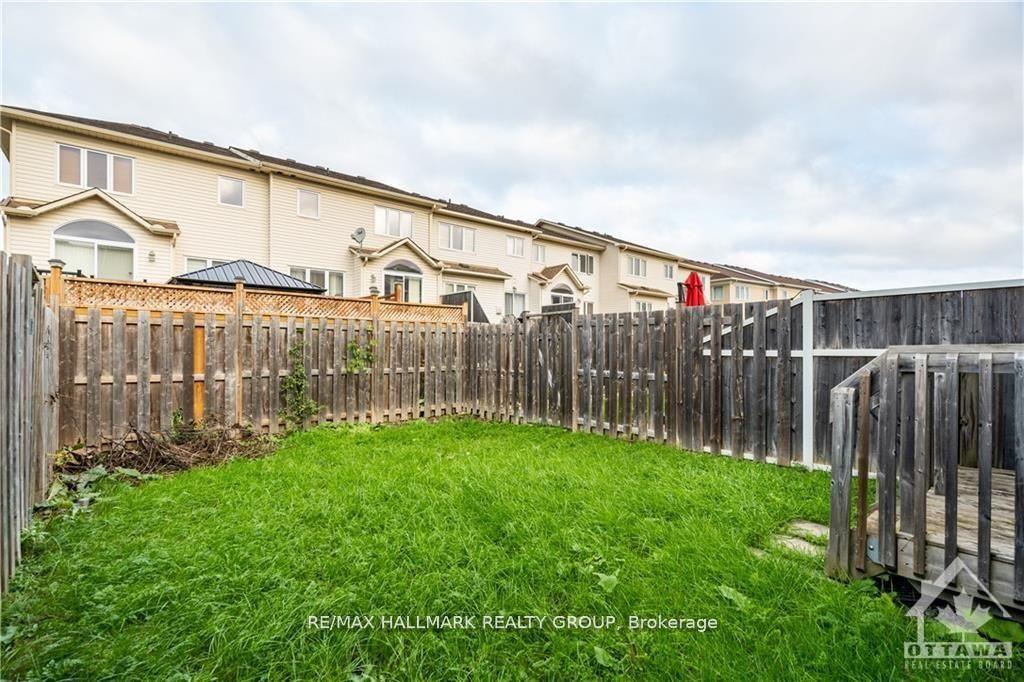 Photo 21 of 696 Paul Metivier Drive, Ottawa, Barrhaven - Strandherd — HOMEH