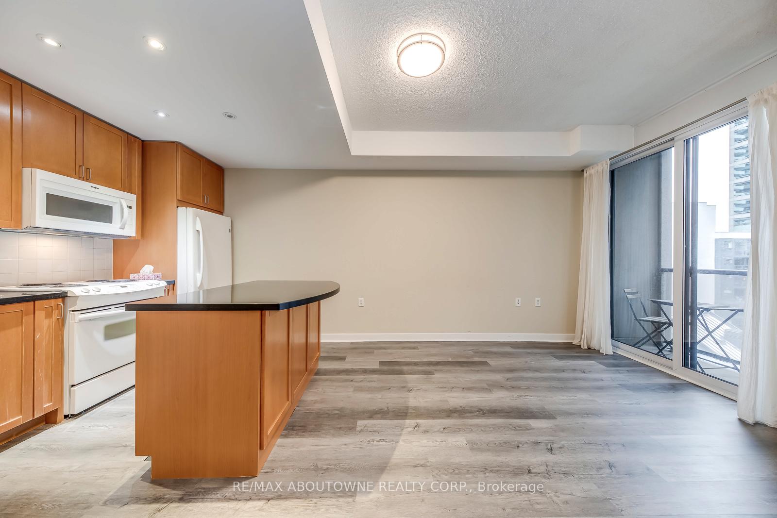 Photo 6 of Unit 1201, 85 Bloor Street E, Toronto, Church-Yonge Corridor — HOMEH