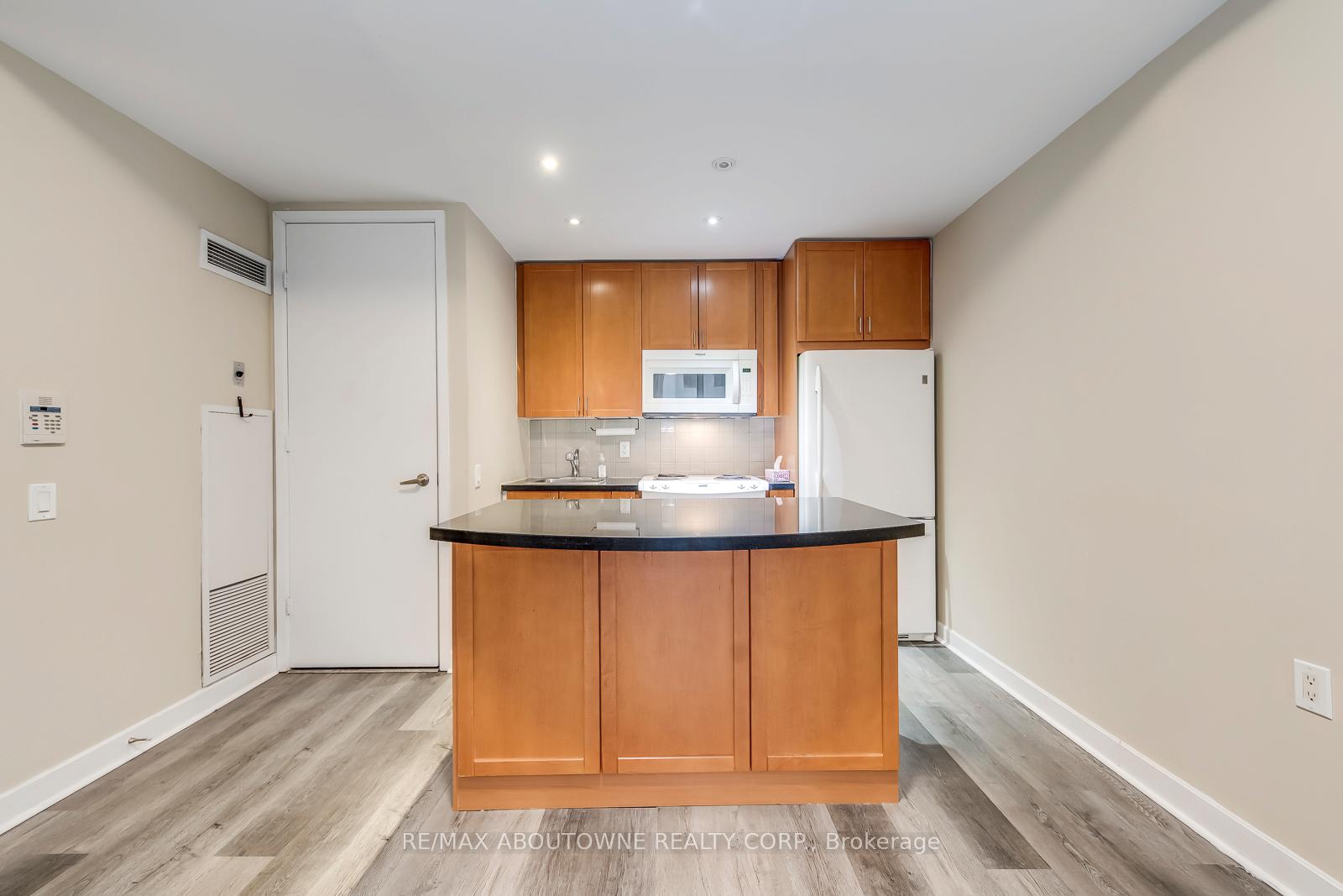 Photo 7 of Unit 1201, 85 Bloor Street E, Toronto, Church-Yonge Corridor — HOMEH