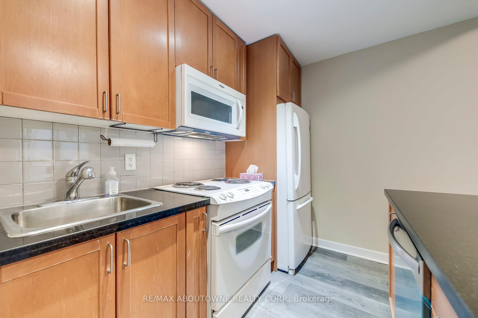 Photo 10 of Unit 1201, 85 Bloor Street E, Toronto, Church-Yonge Corridor — HOMEH