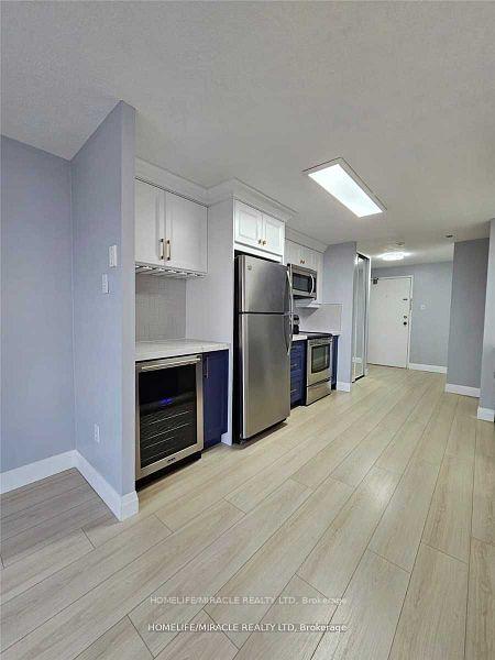 Photo 7 of Unit 905, 55 Green Valley Drive, Kitchener, Pioneer Park — HOMEH