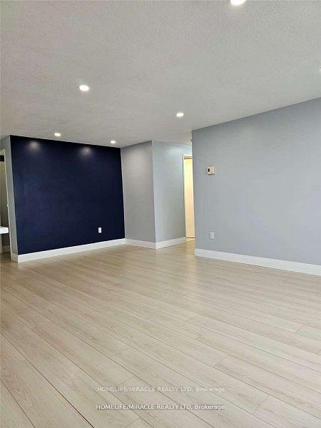 Photo 12 of Unit 905, 55 Green Valley Drive, Kitchener, Pioneer Park — HOMEH