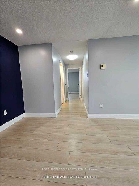 Photo 13 of Unit 905, 55 Green Valley Drive, Kitchener, Pioneer Park — HOMEH