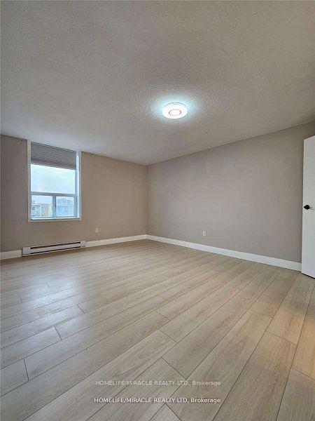 Photo 17 of Unit 905, 55 Green Valley Drive, Kitchener, Pioneer Park — HOMEH