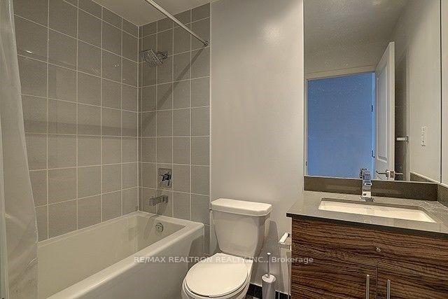 Photo 5 of Unit 1207, 400 Adelaide Street E, Toronto, Moss Park — HOMEH