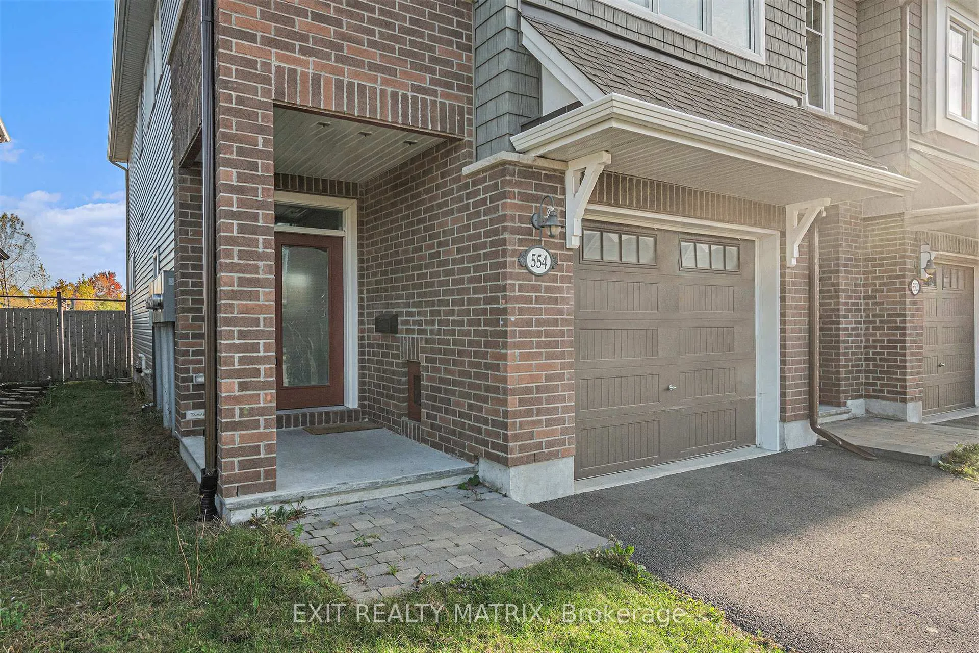 Photo 4 of 554 Jackdaw Avenue, Ottawa, Barrhaven - Half Moon Bay — HOMEH