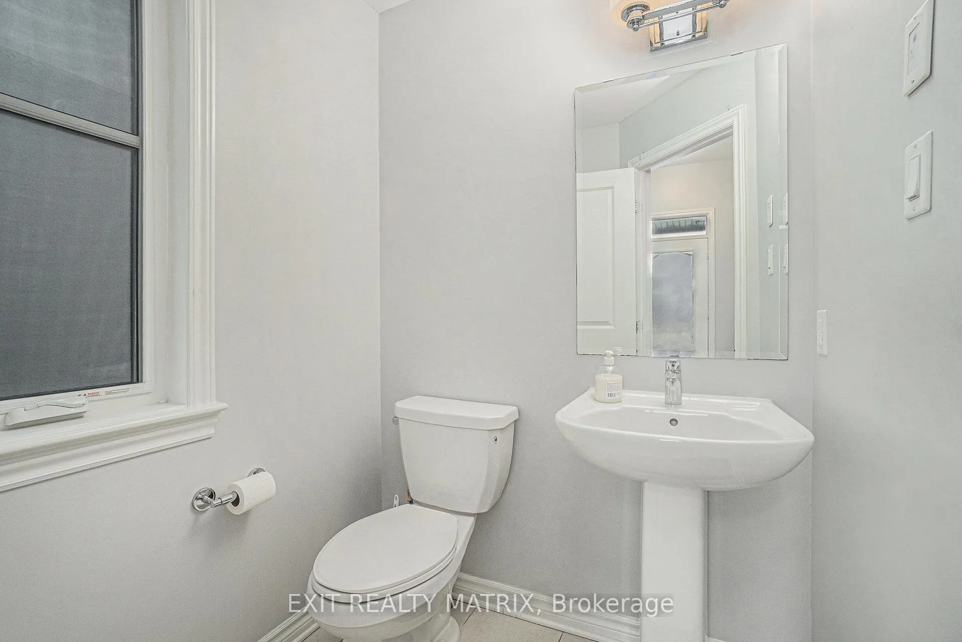 Photo 5 of 554 Jackdaw Avenue, Ottawa, Barrhaven - Half Moon Bay — HOMEH