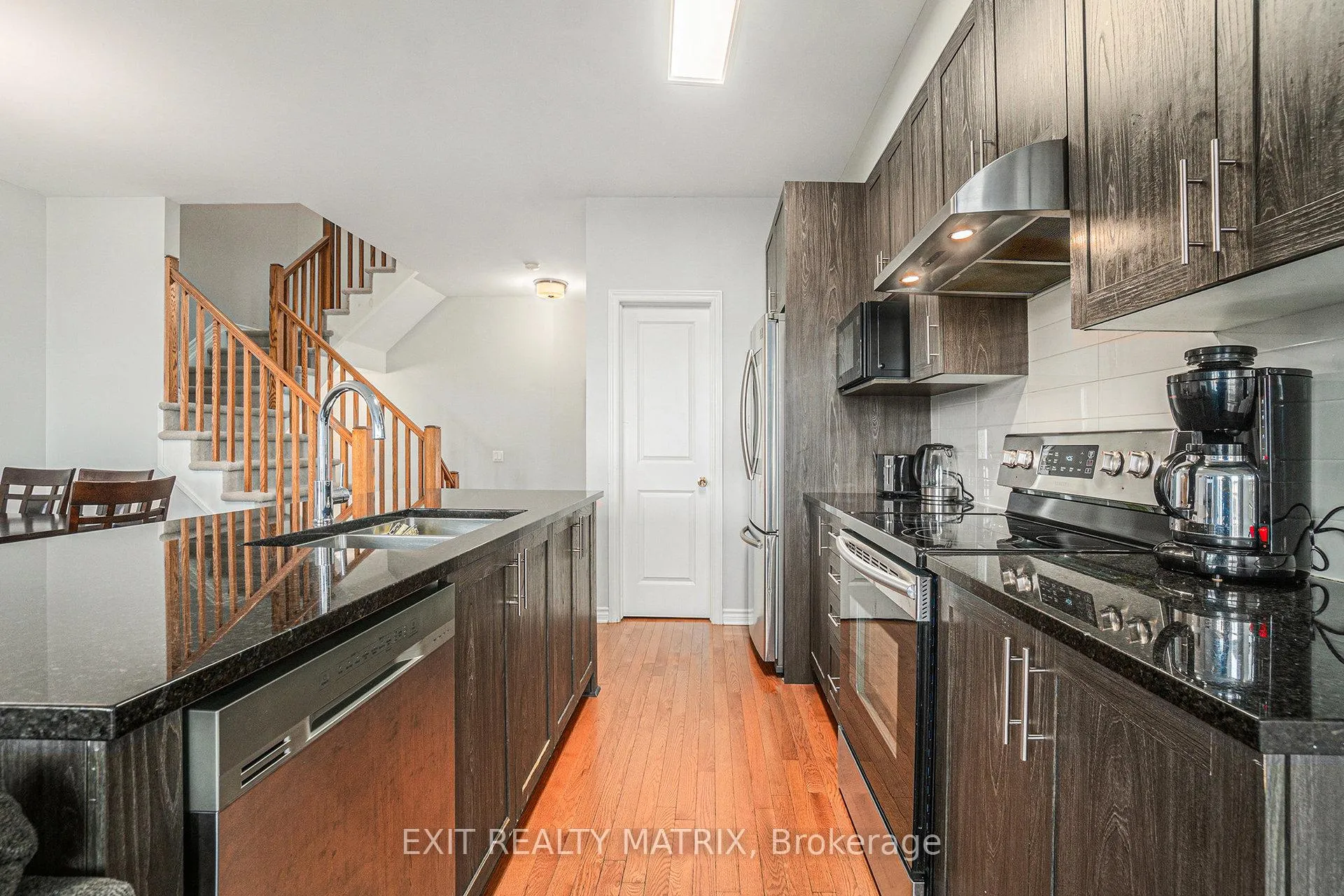 Photo 12 of 554 Jackdaw Avenue, Ottawa, Barrhaven - Half Moon Bay — HOMEH