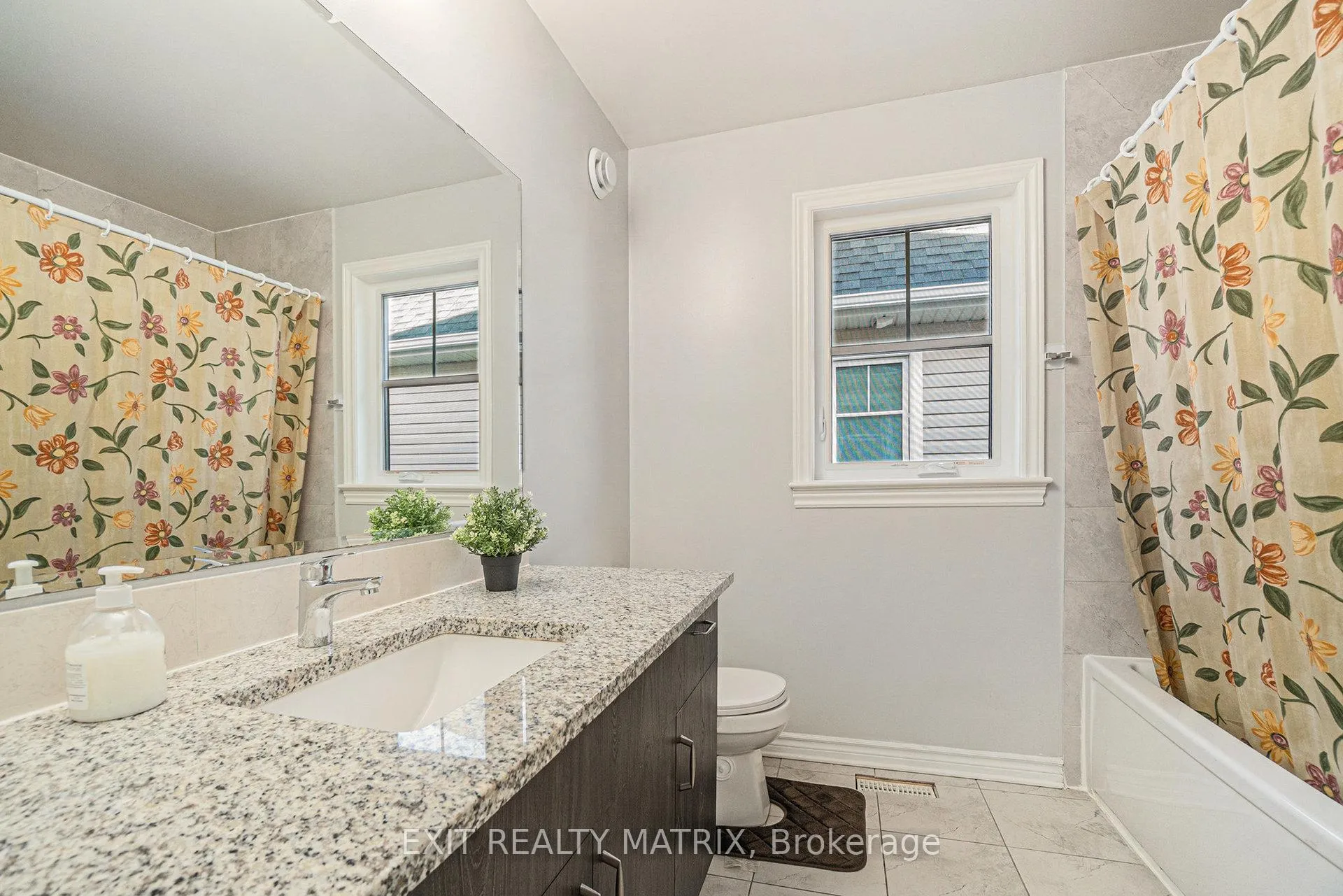 Photo 23 of 554 Jackdaw Avenue, Ottawa, Barrhaven - Half Moon Bay — HOMEH
