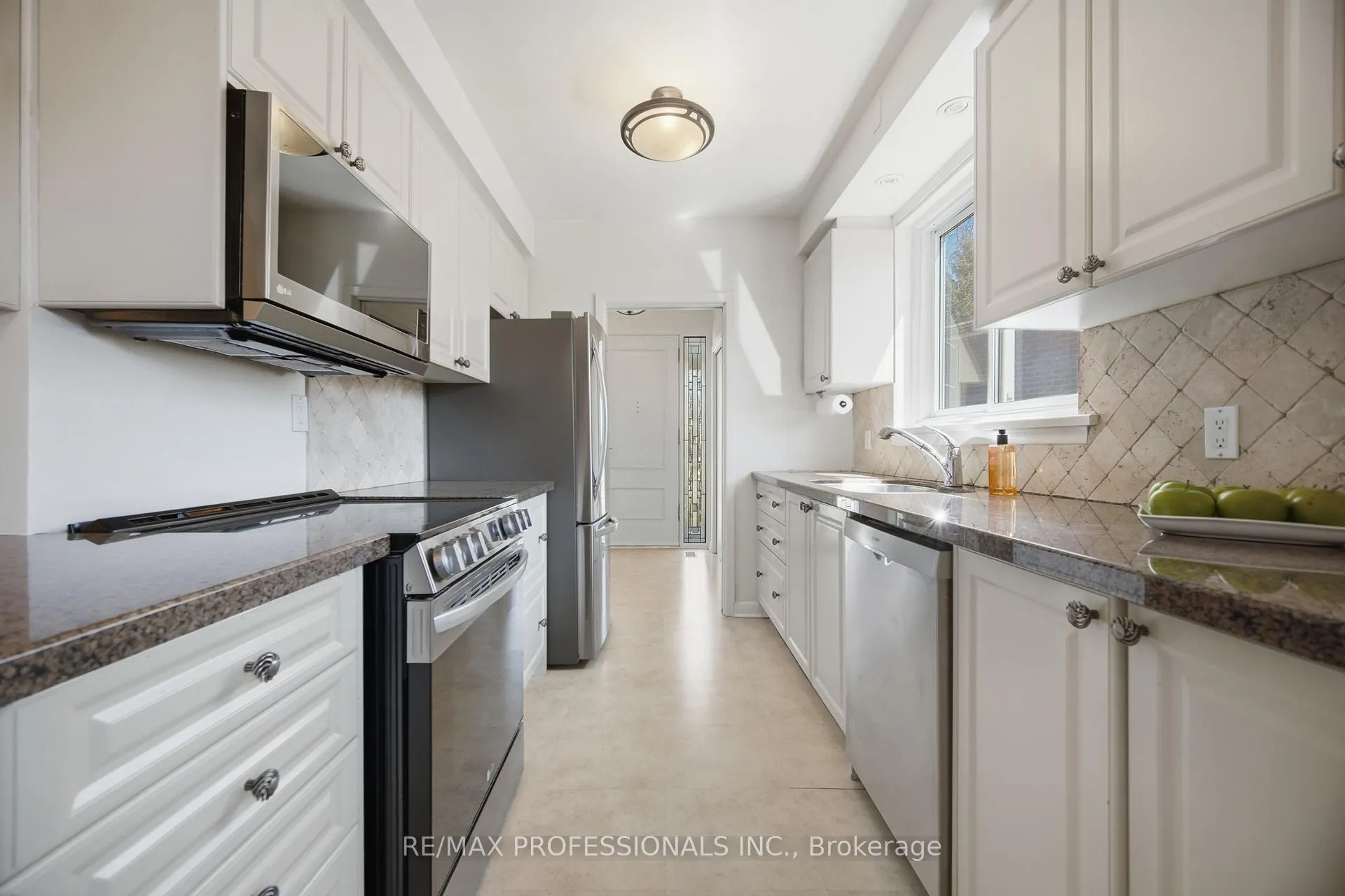 Photo 6 of 9 Halbadier Place, Etobicoke, Islington-City Centre West — HOMEH
