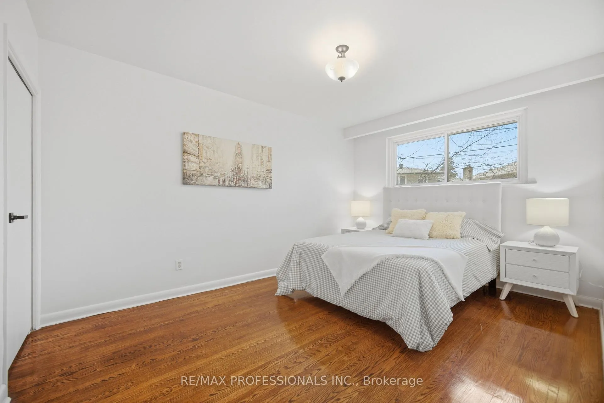 Photo 13 of 9 Halbadier Place, Etobicoke, Islington-City Centre West — HOMEH