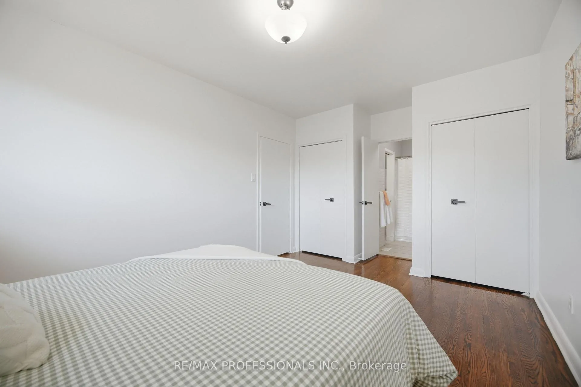 Photo 14 of 9 Halbadier Place, Etobicoke, Islington-City Centre West — HOMEH