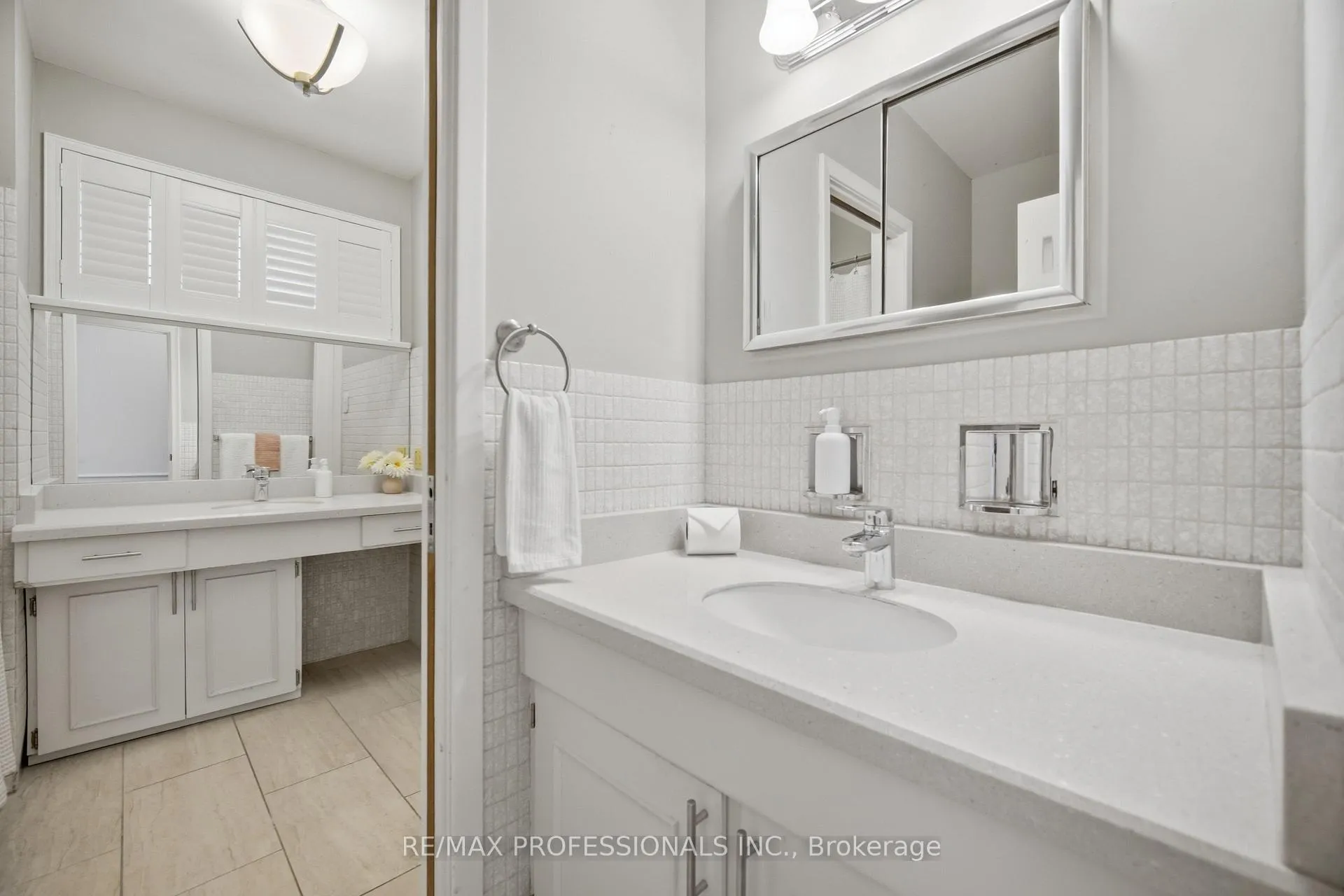 Photo 16 of 9 Halbadier Place, Etobicoke, Islington-City Centre West — HOMEH