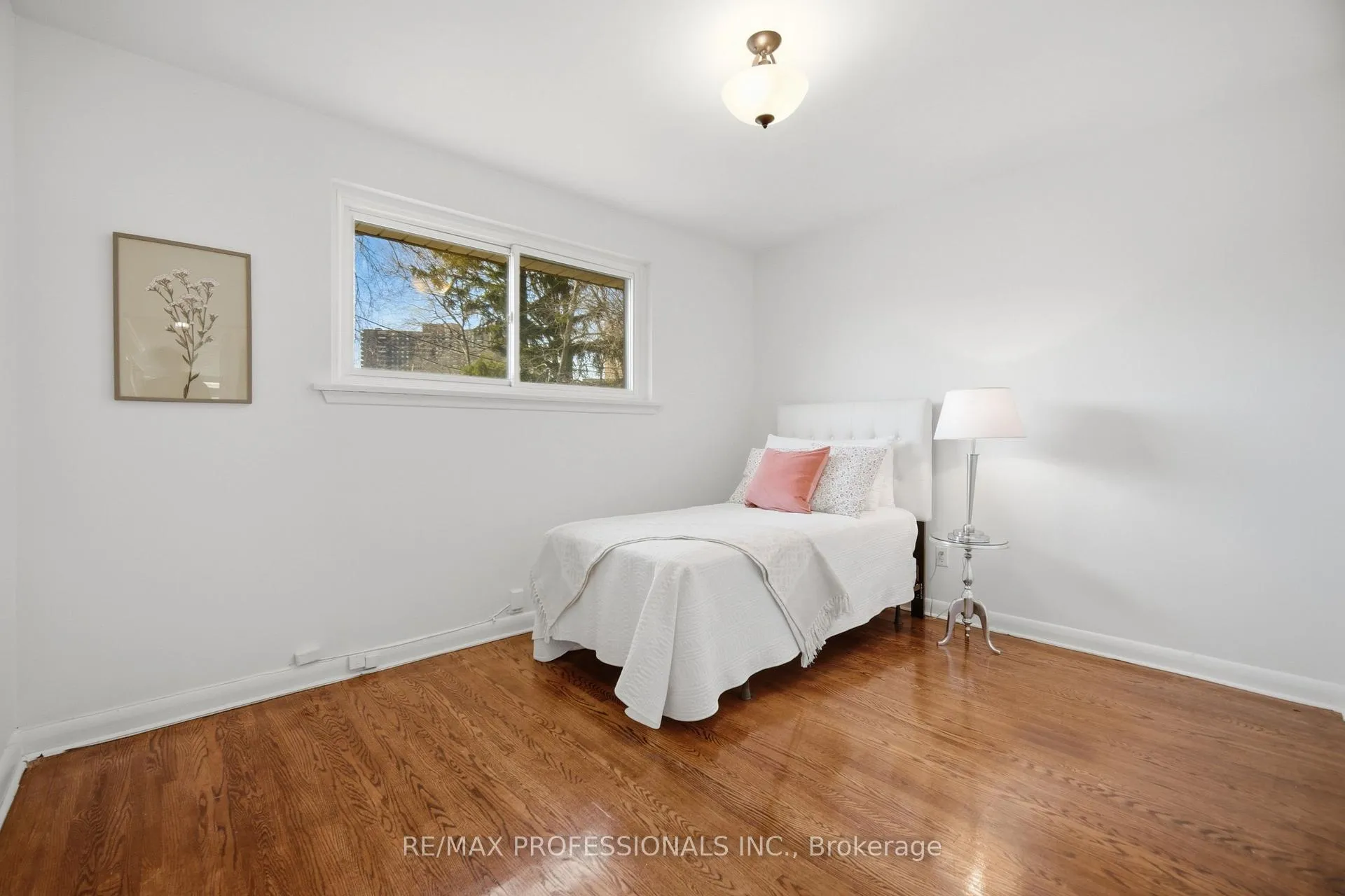 Photo 17 of 9 Halbadier Place, Etobicoke, Islington-City Centre West — HOMEH