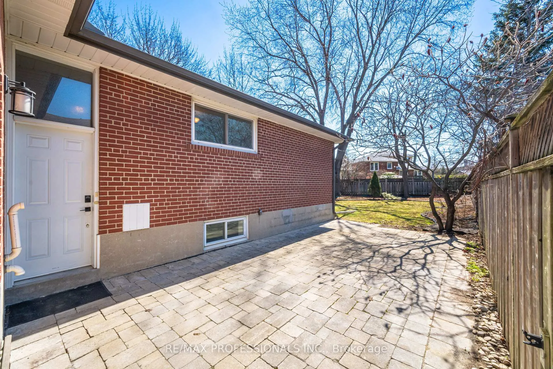 Photo 28 of 9 Halbadier Place, Etobicoke, Islington-City Centre West — HOMEH