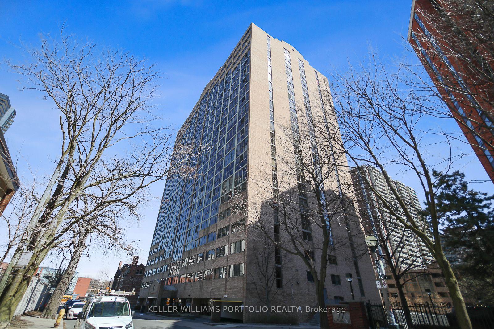 Photo 3 of Unit 2104, 15 Maitland Place, Toronto, Cabbagetown-South St. James Town — HOMEH