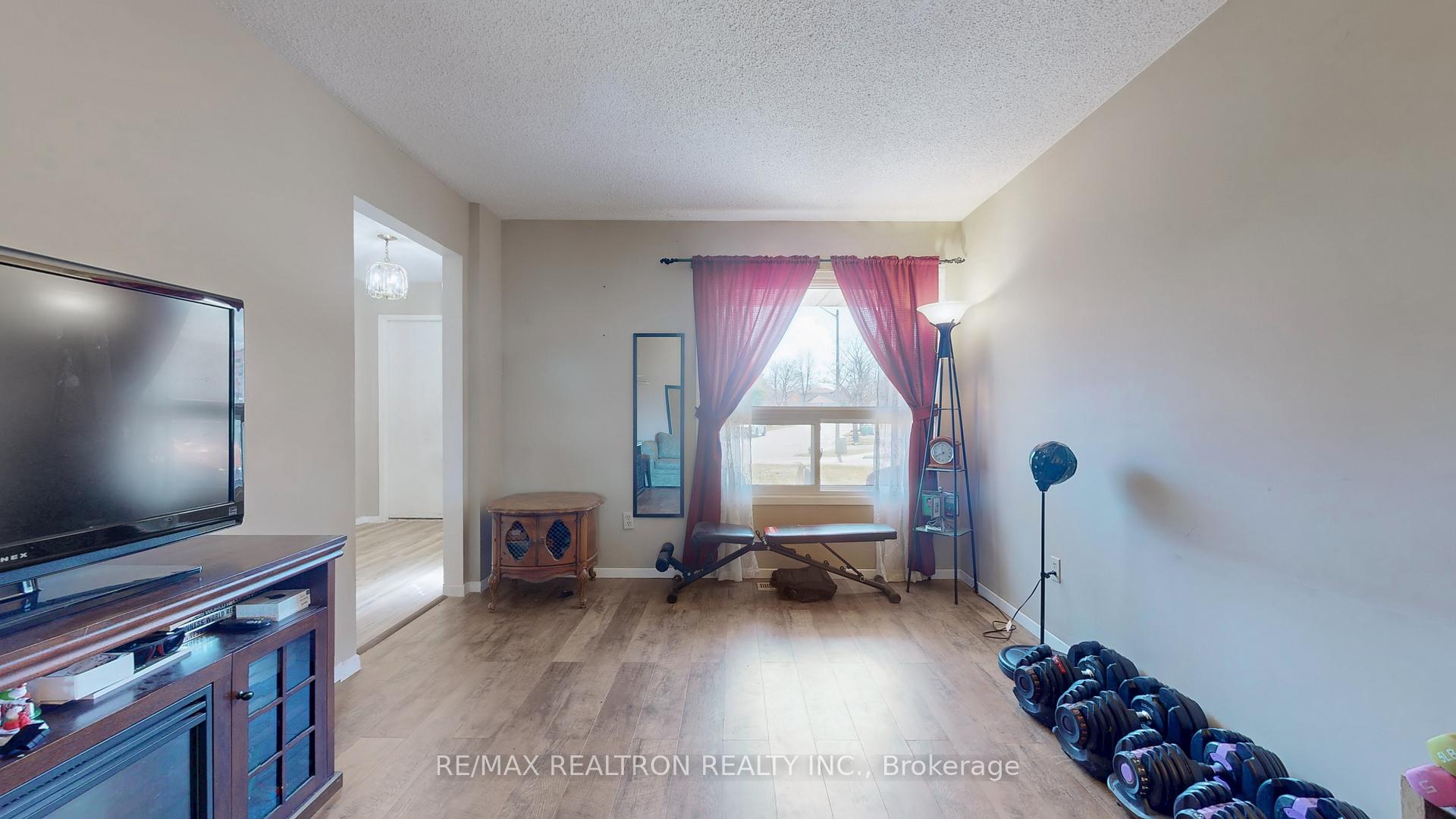 Photo 7 of 68 Patterson Crescent, Ajax, Central — HOMEH