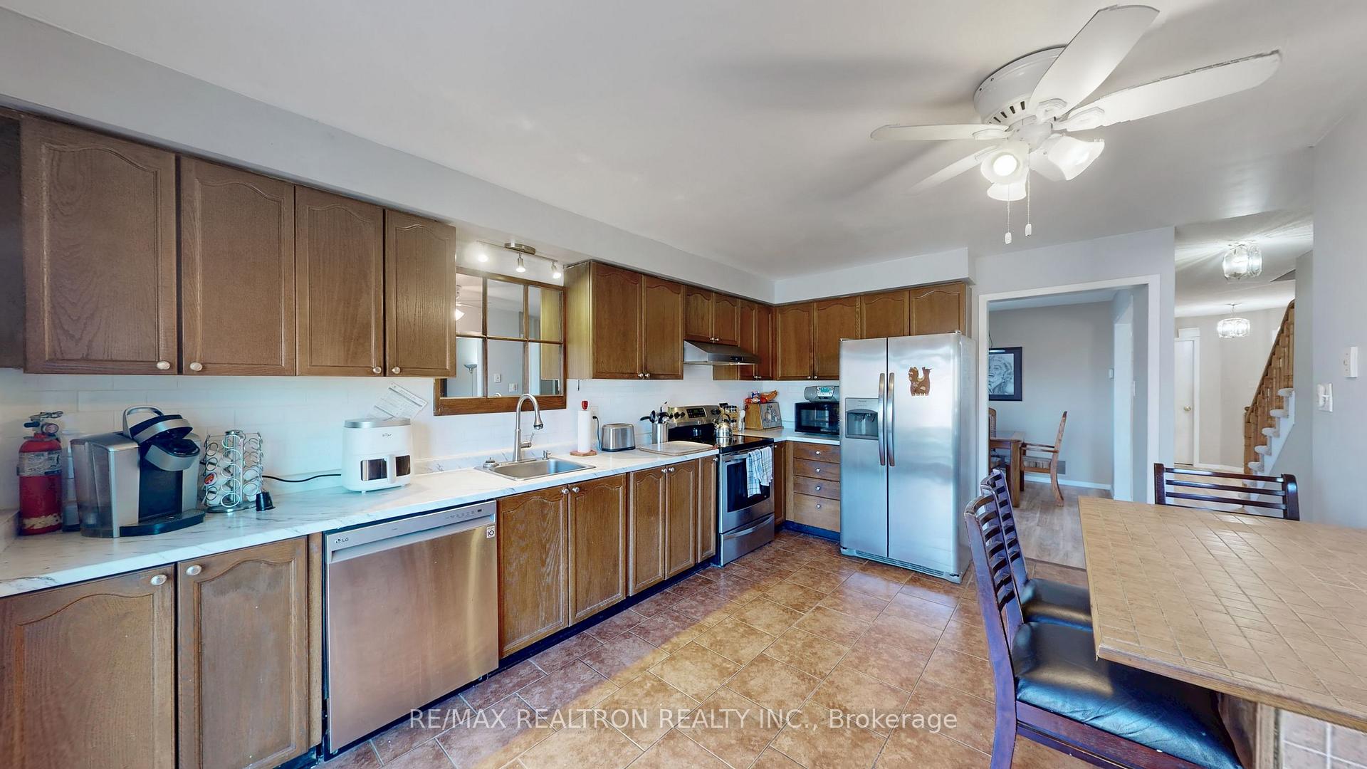 Photo 17 of 68 Patterson Crescent, Ajax, Central — HOMEH