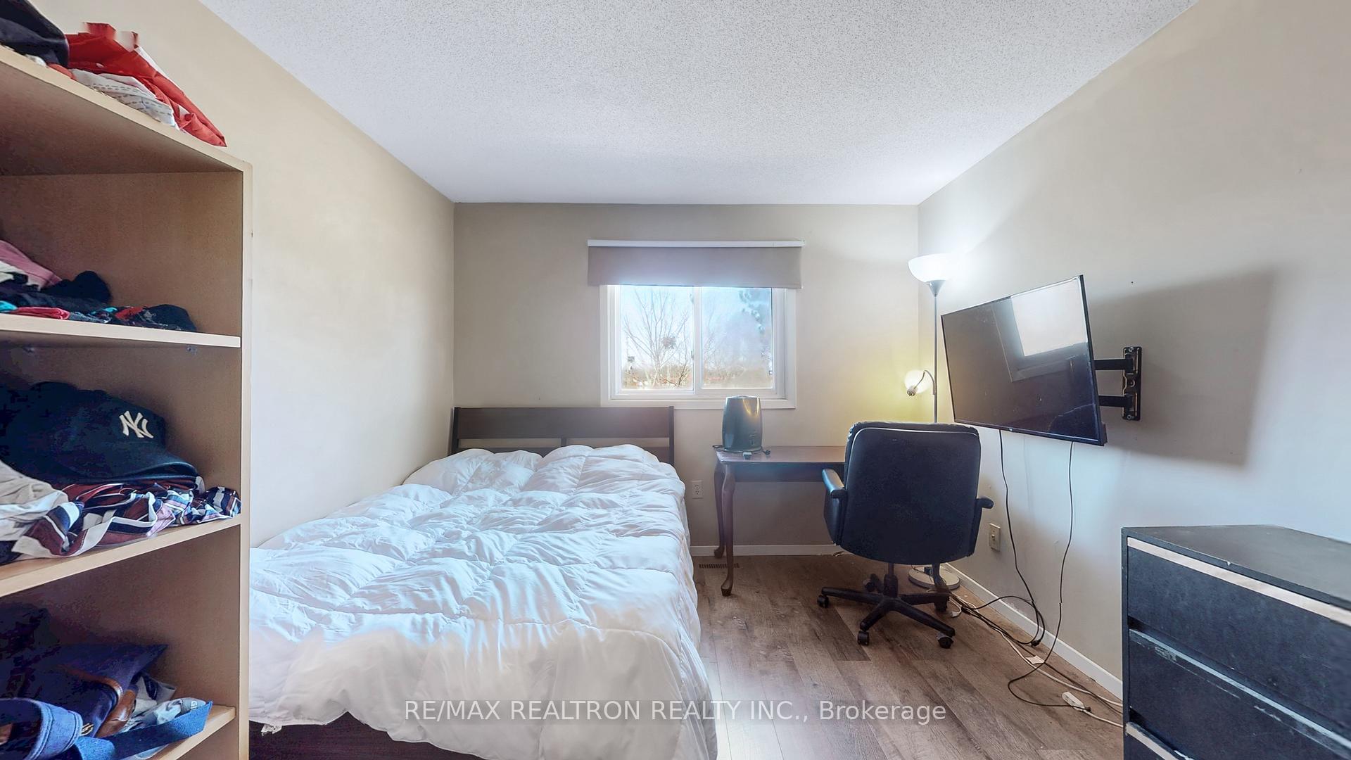 Photo 30 of 68 Patterson Crescent, Ajax, Central — HOMEH