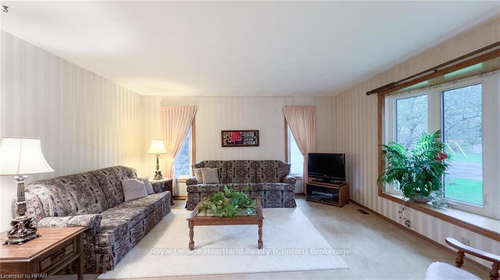 Photo 5 of 108 North Street N, Central Huron, Clinton — HOMEH