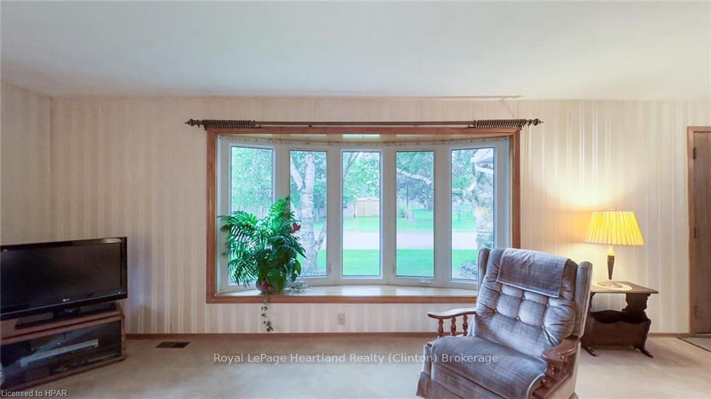 Photo 6 of 108 North Street N, Central Huron, Clinton — HOMEH