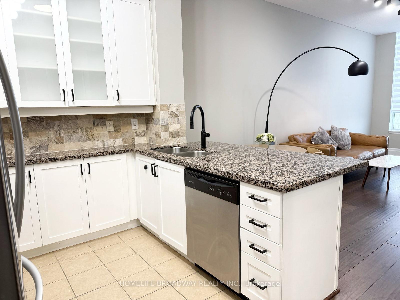 Photo 4 of Unit 104, 111 Upper Duke Crescent, Markham, Unionville — HOMEH