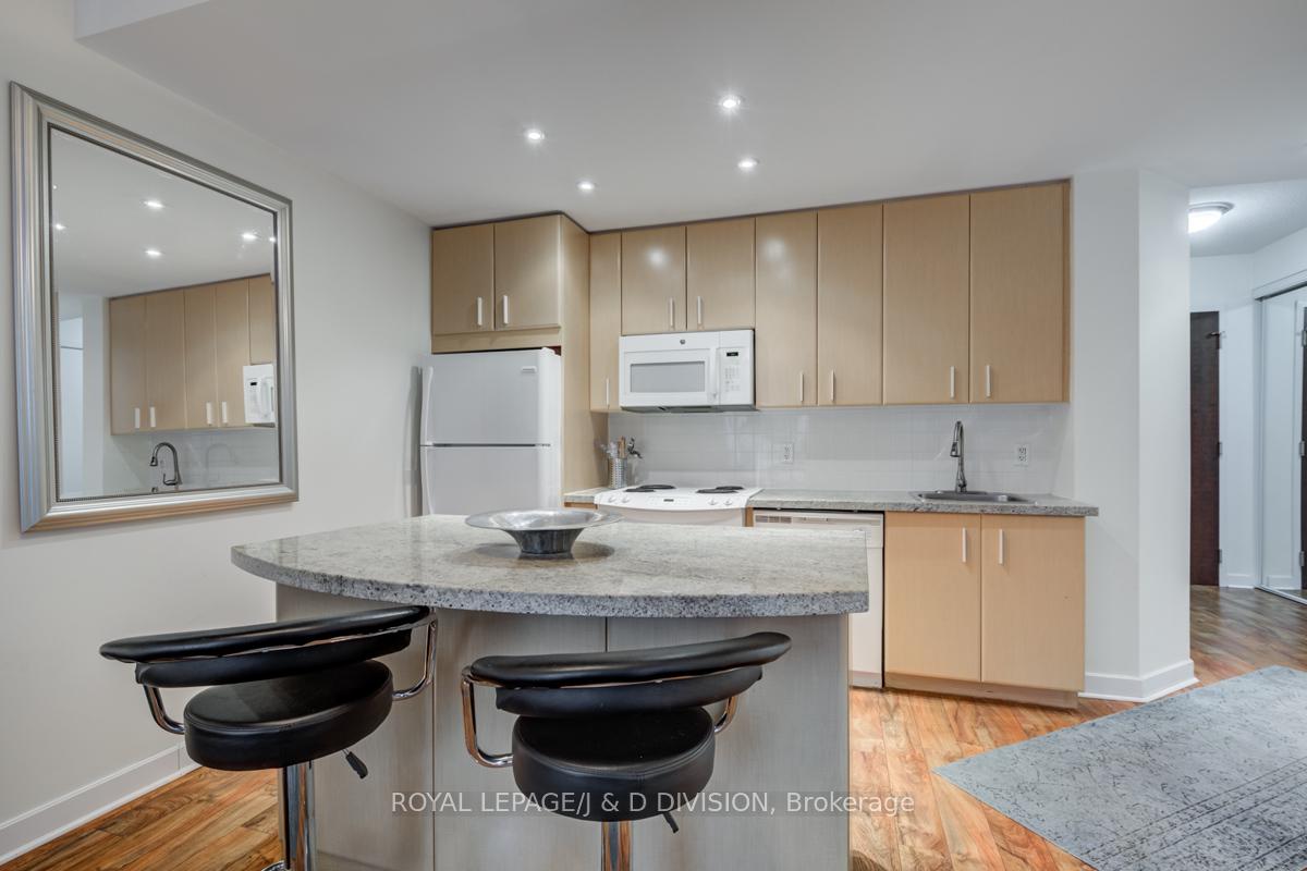 Photo 9 of Unit 414, 85 Bloor Street E, Toronto, Church-Yonge Corridor — HOMEH