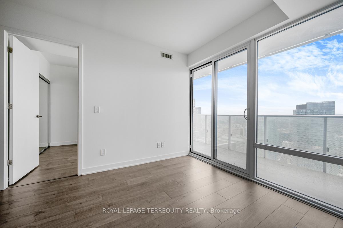 Photo 5 of Unit 4813, 501 Yonge Street, Toronto, Church-Yonge Corridor — HOMEH