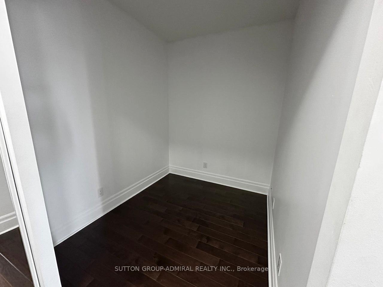 Photo 3 of Unit 408, 1 Upper Duke Crescent, Markham, Unionville — HOMEH