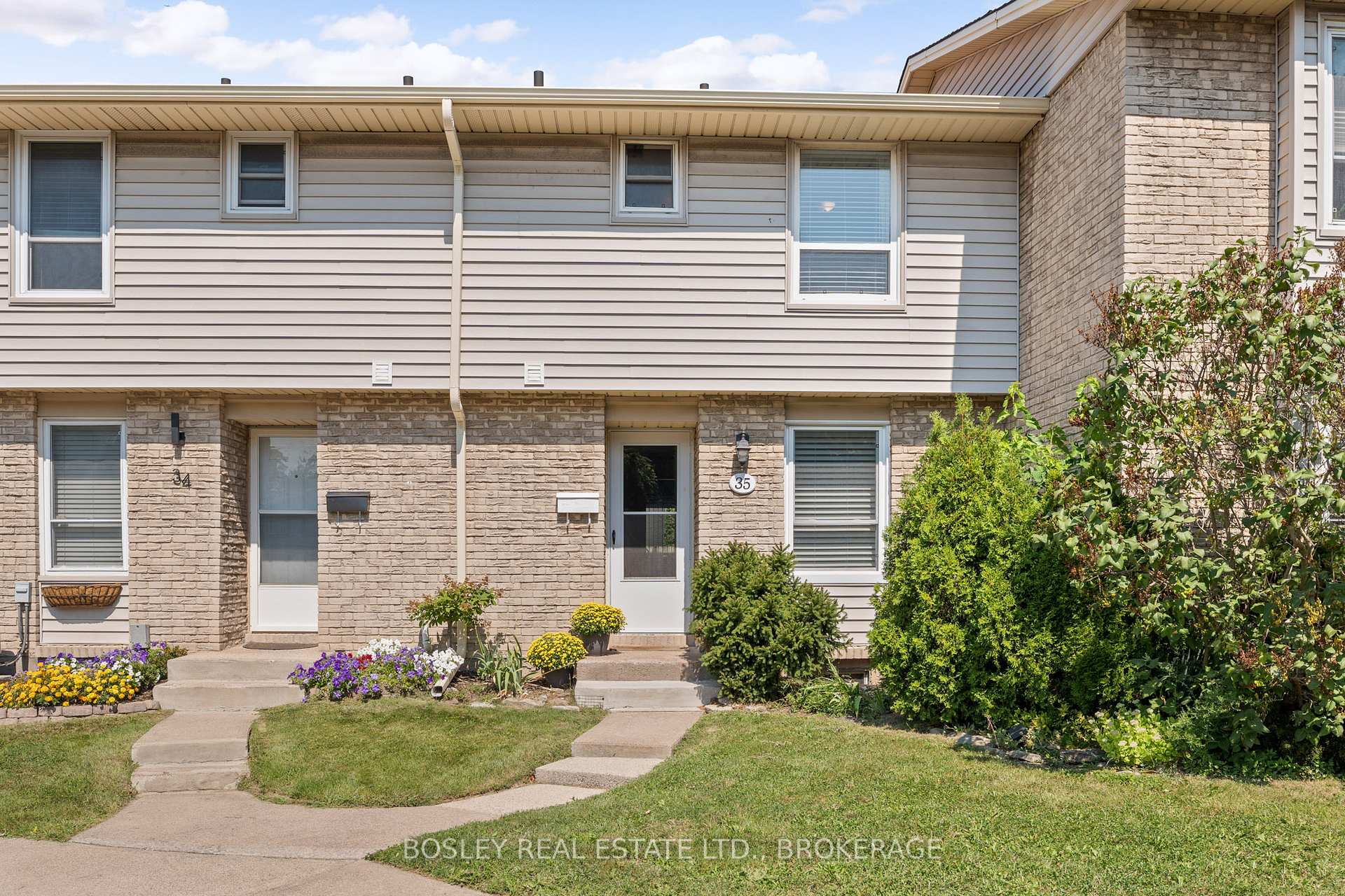 Front of Unit 35, 242 Lakeport Road