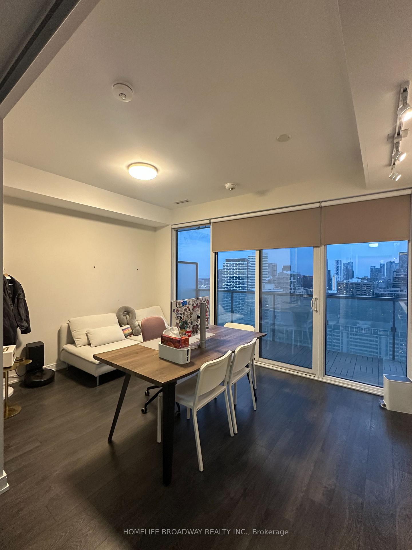 Photo 3 of Unit 3103, 28 Wellesley Street E, Toronto, Church-Yonge Corridor — HOMEH
