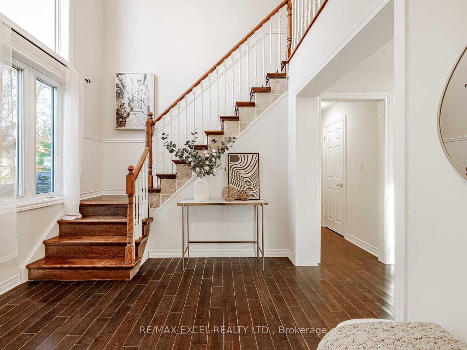 Photo 5 of 299 Pasadena Drive, Georgina, Keswick South — HOMEH