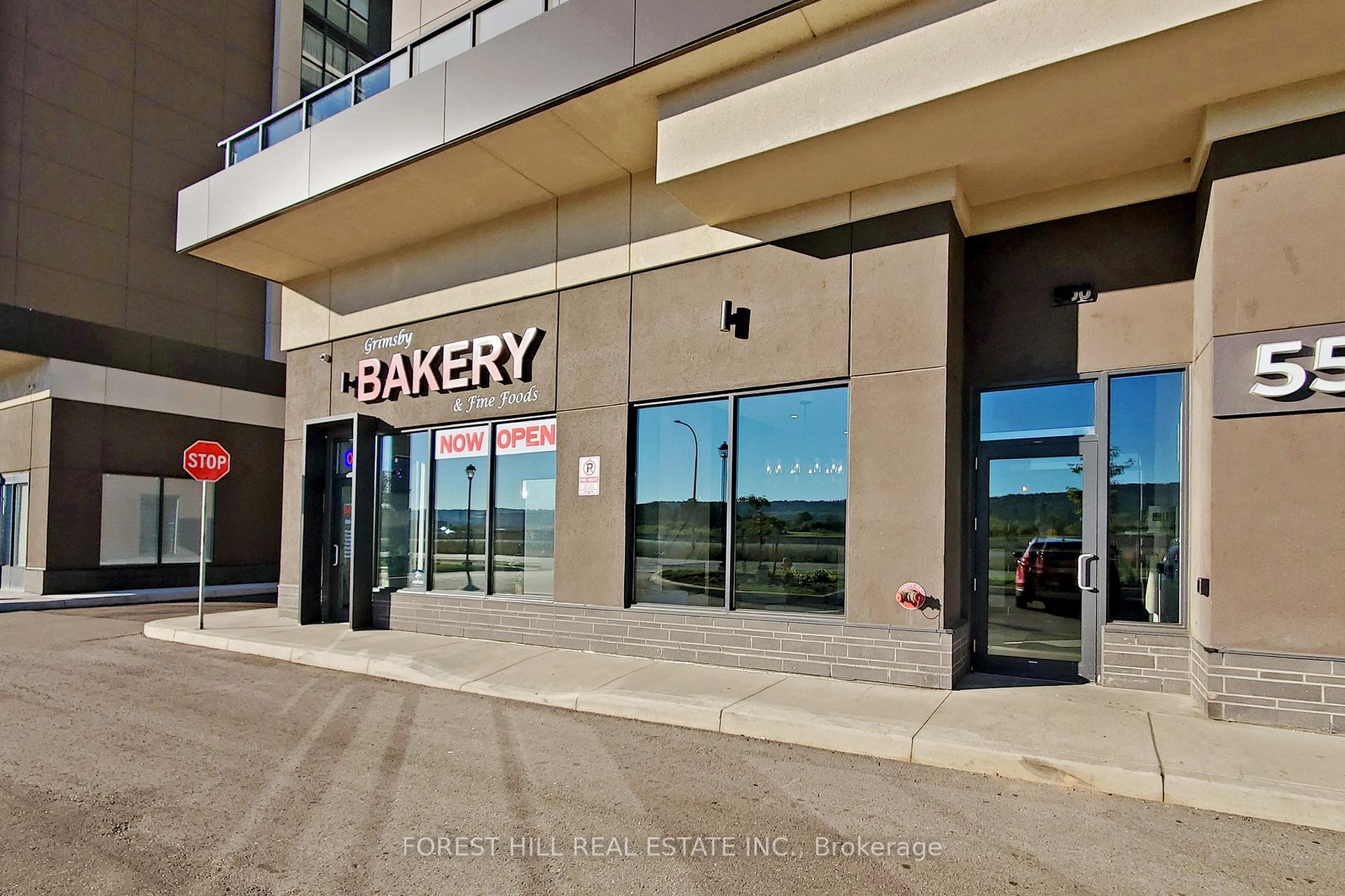 Photo 3 of Unit 307, 550 North Service Road, Grimsby, Grimsby Beach — HOMEH