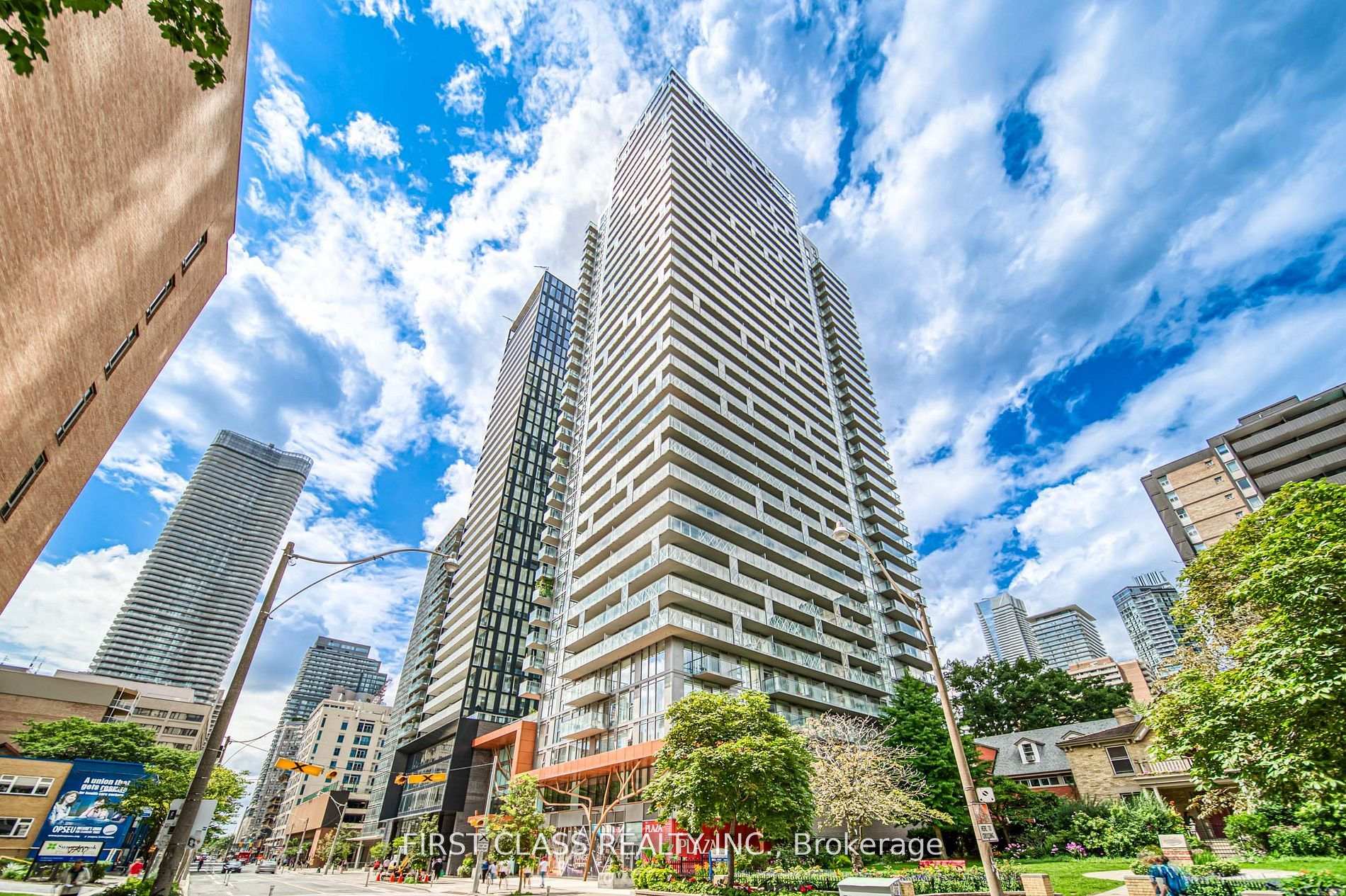 Front of Unit 2601, 50 Wellesley Street E